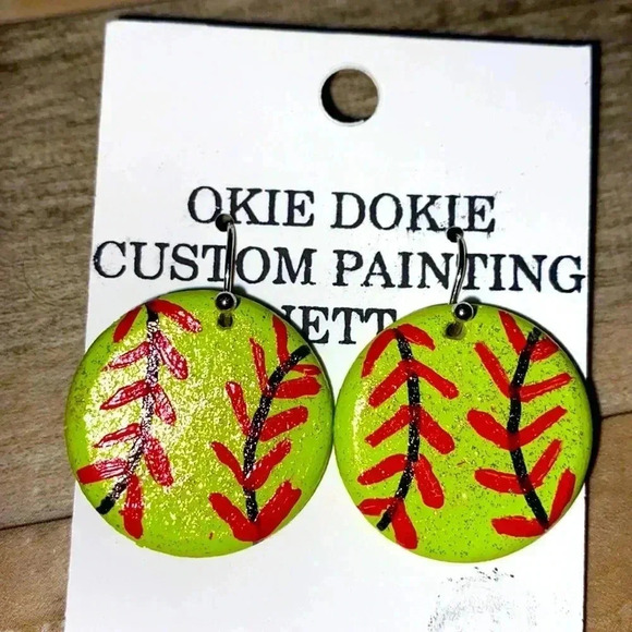 Softball earrings - Picture 1 of 2
